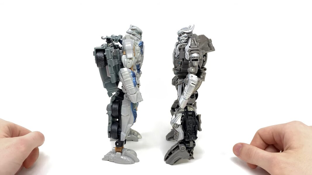 Transformers Studio Series SS 90 AOE Galvatron In Hand Image  (19 of 25)